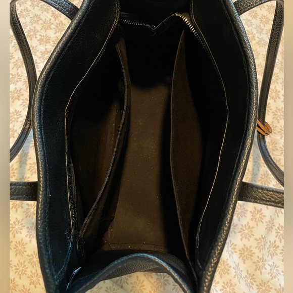 Market Pebbled Leather Medium Tote - Picture 5 of 8